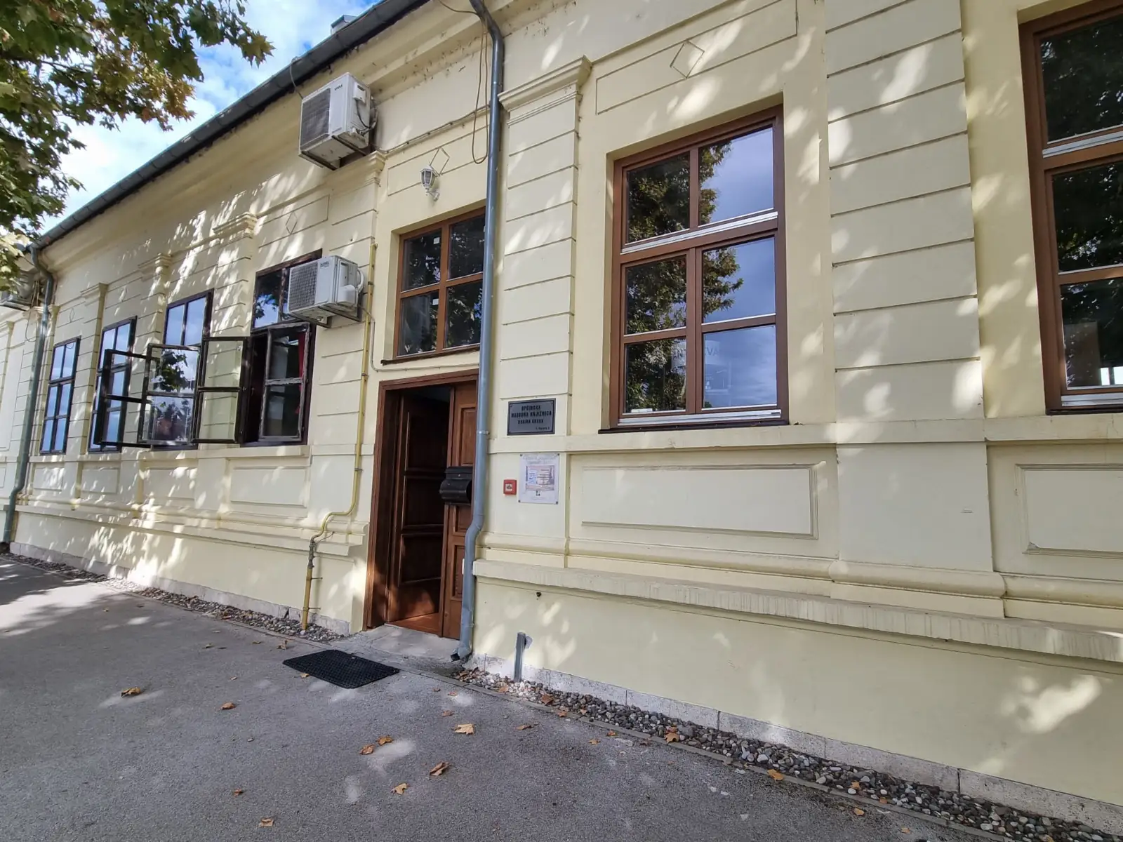 11. DANI MIJAT STOJANOVIĆ Stručni skup u Općinskoj narodnoj knjižnici Babina Greda